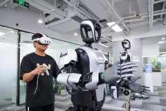 ”左小臂因不测截肢的小伙姜颂宁借帮浙江强脑